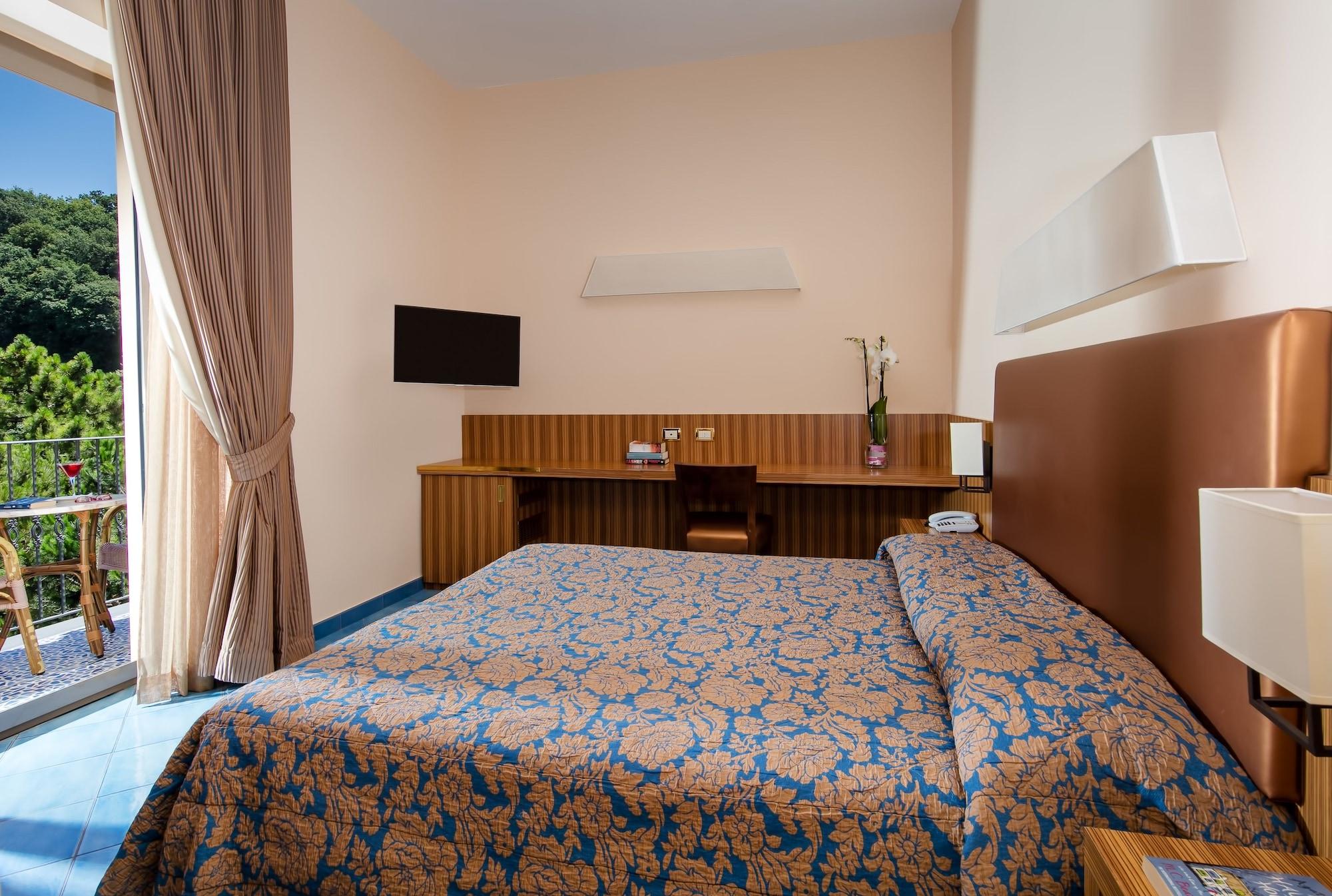Grand Due Golfi SantʼAgata sui Due Golfi