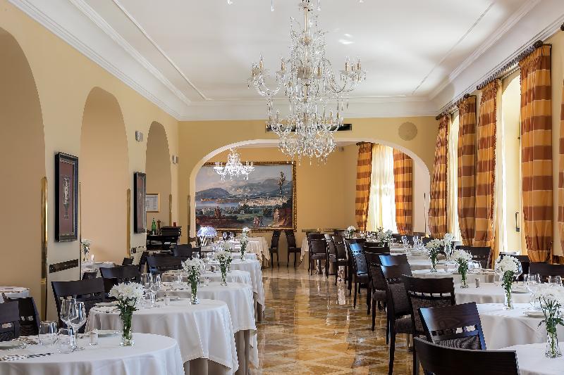 Grand Due Golfi Hotel SantʼAgata sui Due Golfi