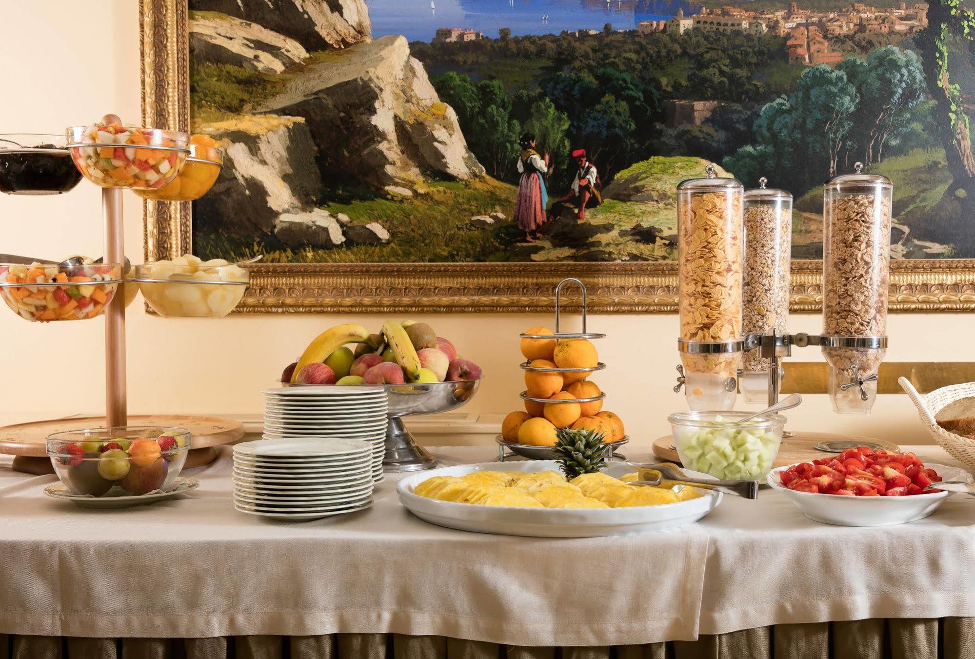 Grand Due Golfi Hotel SantʼAgata sui Due Golfi