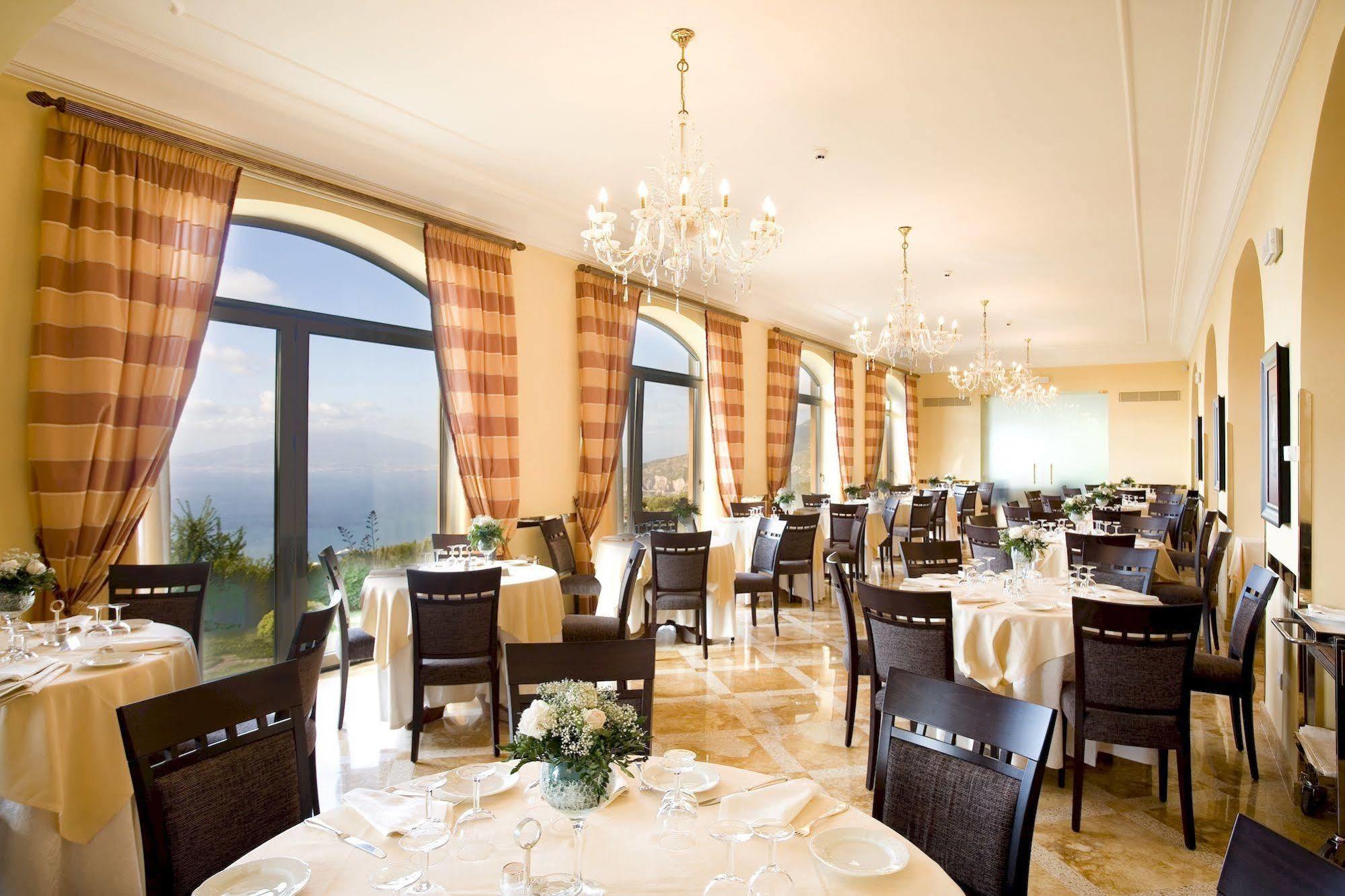 Hotel Grand Due Golfi SantʼAgata sui Due Golfi