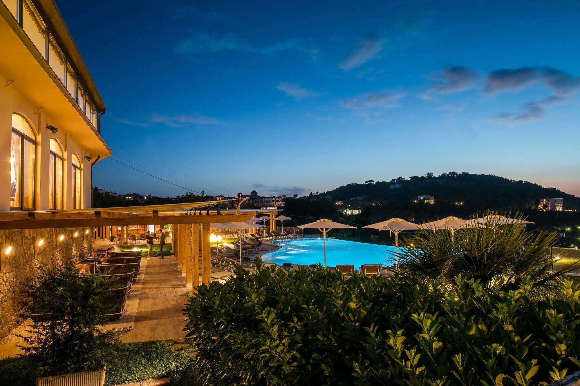 Hotel Grand Due Golfi 4*