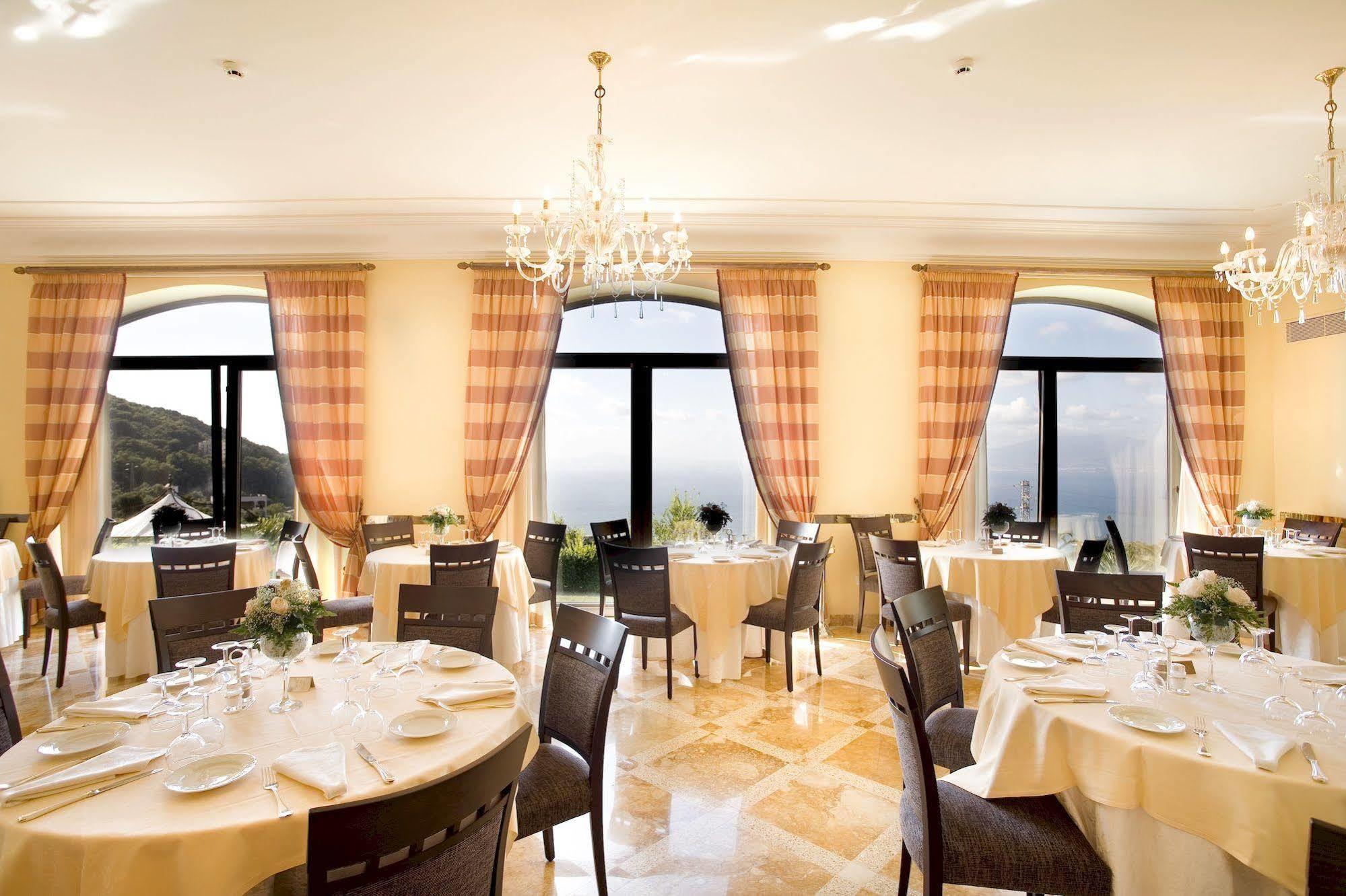Grand Due Golfi Hotel