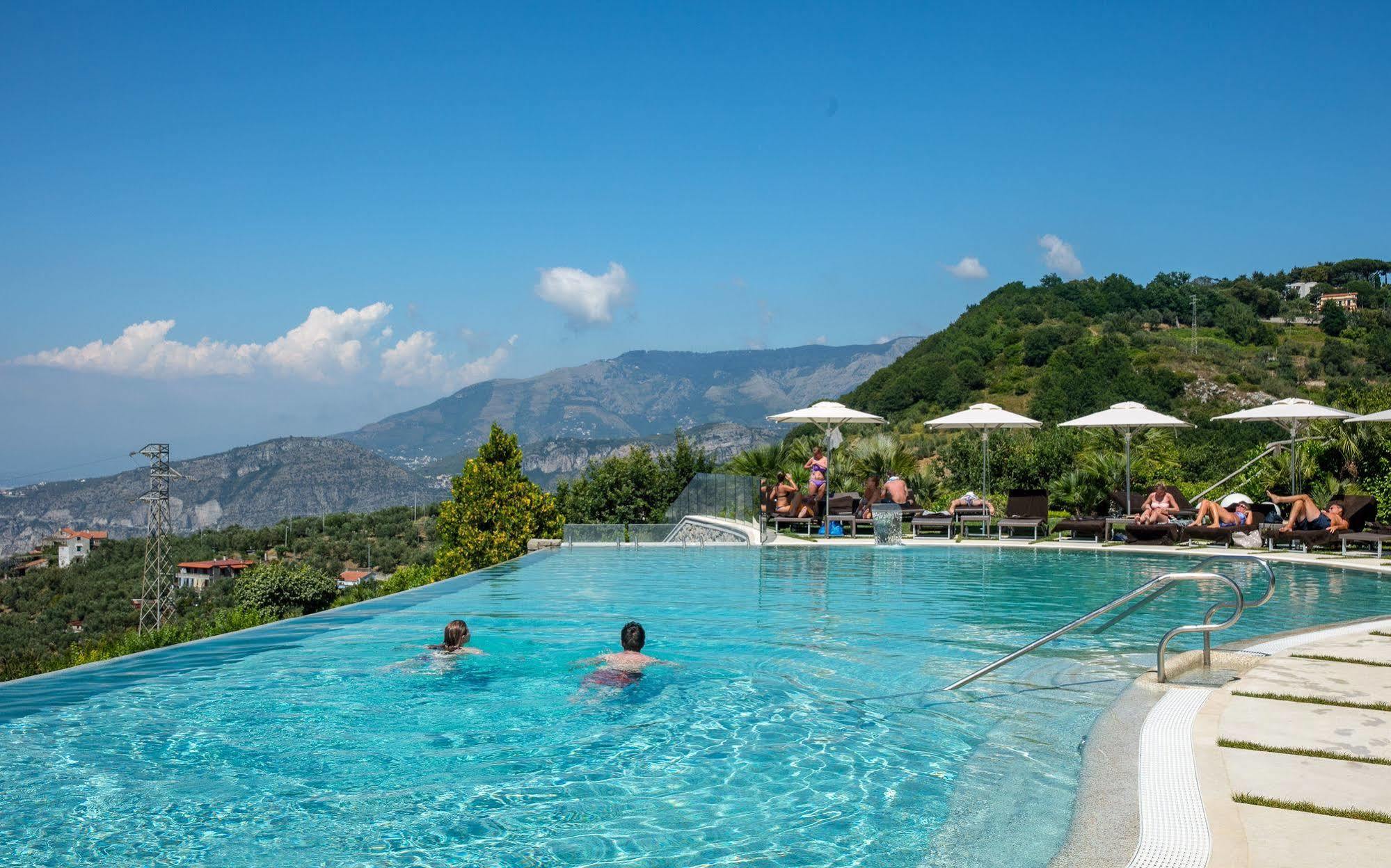 Grand Due Golfi 4*
